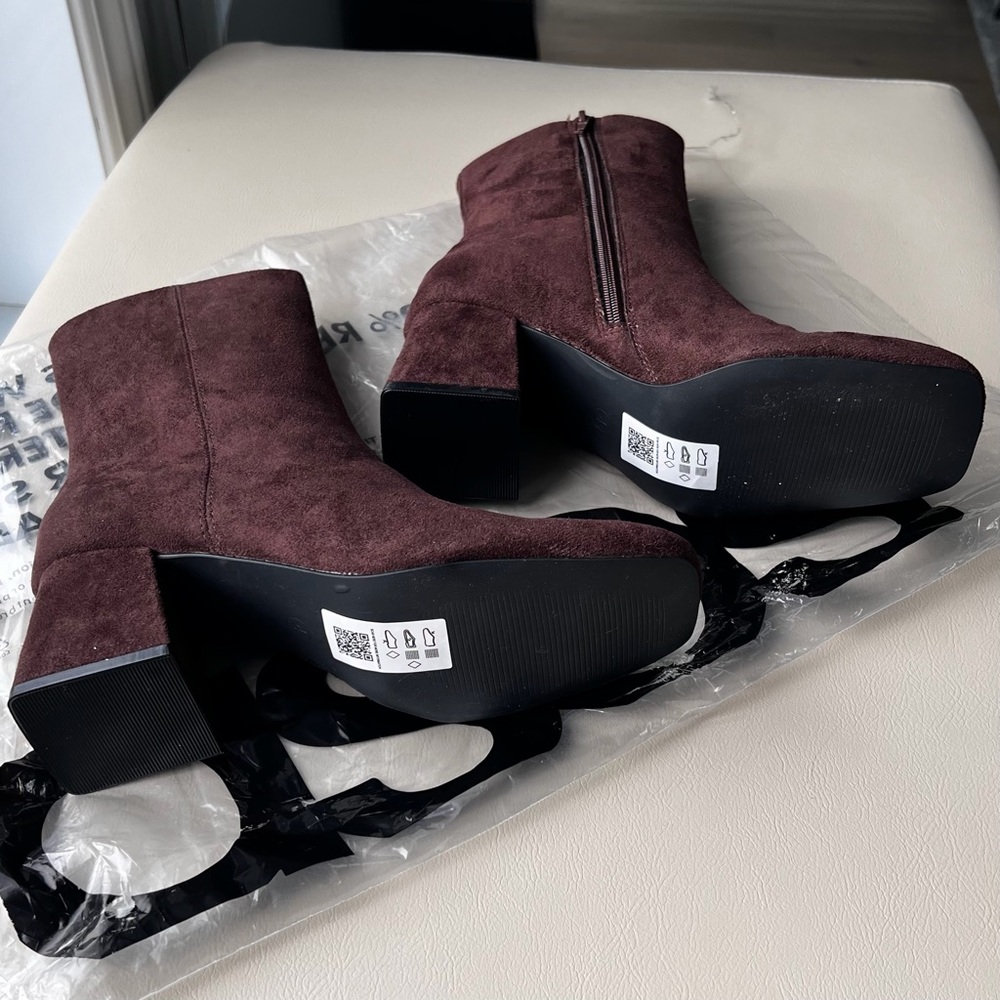 ASOS chocolate Heeled Boots - Picture 2 of 6